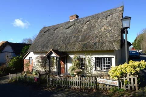 4 bedroom cottage to rent, Castle Lane, Halstead CO9