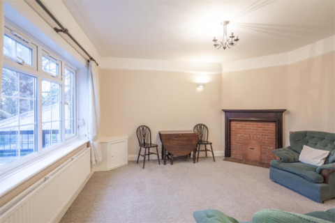 2 bedroom flat to rent, Riverside Flat, Goring on Thames, RG8