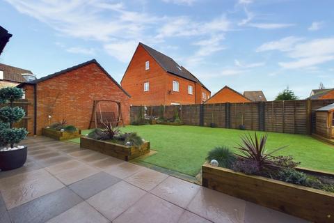 5 bedroom detached house for sale, Lapwing Place, Stafford