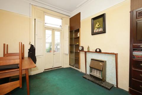 81 Walford Road, London, N16 8EF