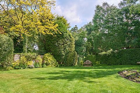 17 Highgate, Sutton Coldfield, B74 3HW