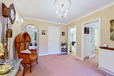 17 Highgate, Sutton Coldfield, B74 3HW