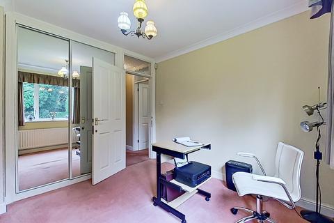17 Highgate, Sutton Coldfield, B74 3HW