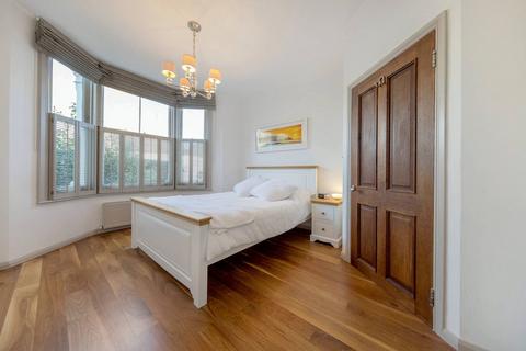 2 bedroom flat to rent - Lysias Road, Balham, London, SW12