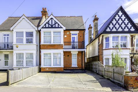 2 bedroom flat for sale, Grosvenor Road, Westcliff-on-Sea