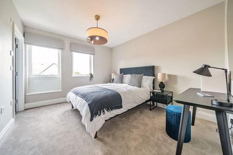 6 The Gallop, South Croydon, CR2 7LP