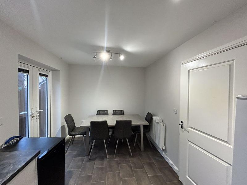 Bryn Meurig, Llanharry 3 bed semidetached house £1,000 pcm (£231 pw)