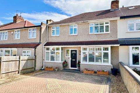 4 bedroom semi-detached house for sale, Iris Avenue, Bexley