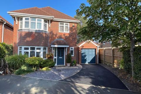 4 bedroom detached house for sale, Belle Field Close, Preston PR1