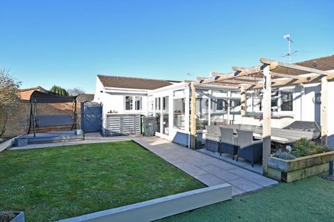 3 bedroom bungalow for sale, Barn Meads Road, Wellington TA21