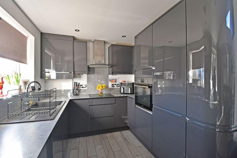 Barn Meads Road, Wellington TA21 3 bed bungalow for sale £305,000