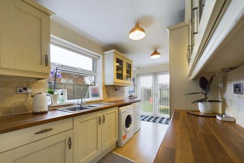 3 bedroom semi-detached house for sale, First Lane, Hessle