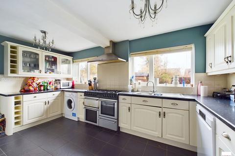 5 bedroom detached house for sale, Newburn Croft, Quinton