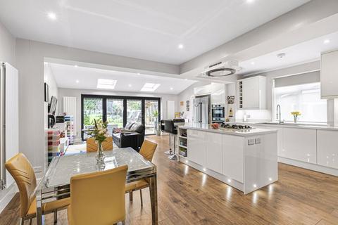 35 Lodge Road, Fetcham, Leatherhead, KT22 9QY