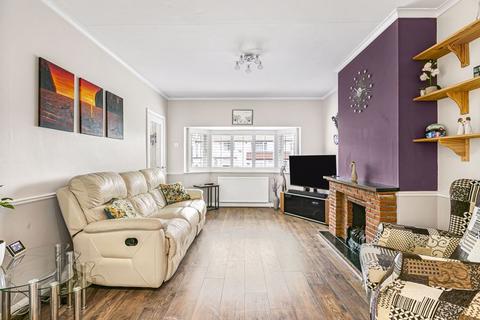 35 Lodge Road, Fetcham, Leatherhead, KT22 9QY