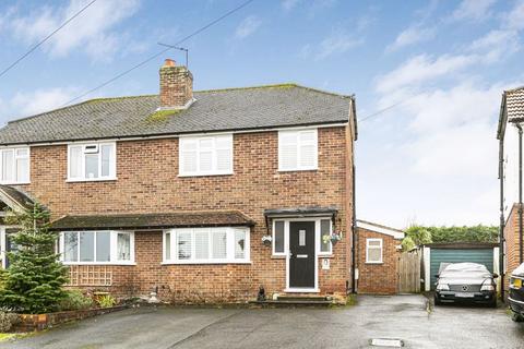 35 Lodge Road, Fetcham, Leatherhead, KT22 9QY