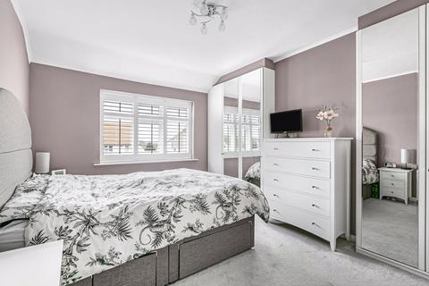 35 Lodge Road, Fetcham, Leatherhead, KT22 9QY