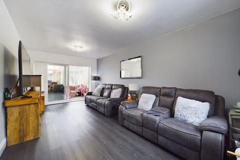 101 Guildford Grove, Middleton, Manchester, M24 2WX