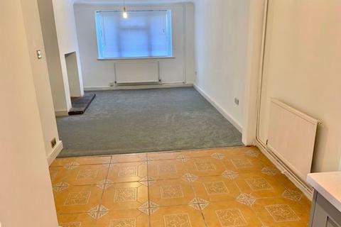 35 Heol Dyddwr, Tonna, Neath, SA11 3PZ