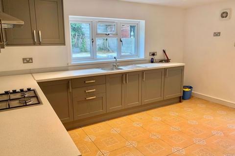 35 Heol Dyddwr, Tonna, Neath, SA11 3PZ