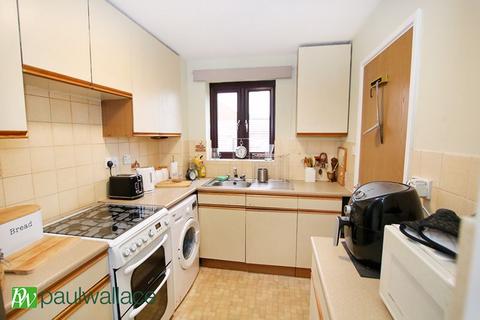 42 Cassandra Gate, Cheshunt, Waltham Cross, EN8 0XE