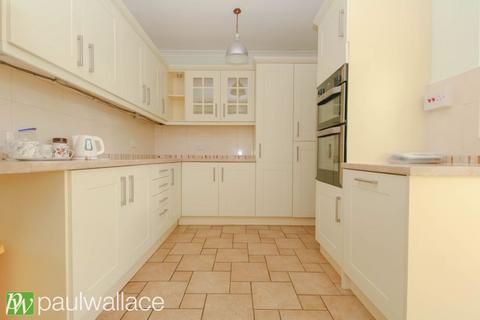 204 Churchgate Road, Cheshunt, Waltham Cross, EN8 9EL