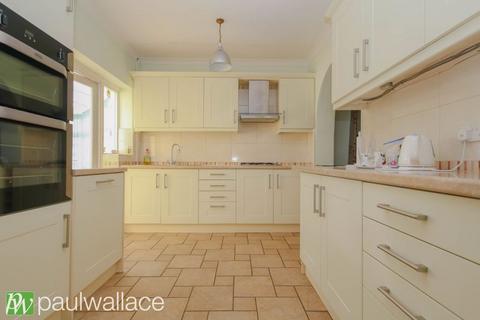 204 Churchgate Road, Cheshunt, Waltham Cross, EN8 9EL