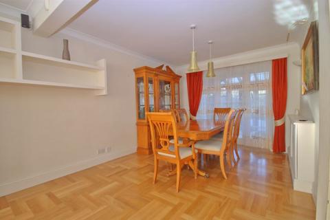 23 Colwyn Avenue, Perivale, Greenford, UB6 8JY