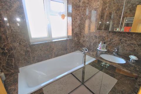 23 Colwyn Avenue, Perivale, Greenford, UB6 8JY