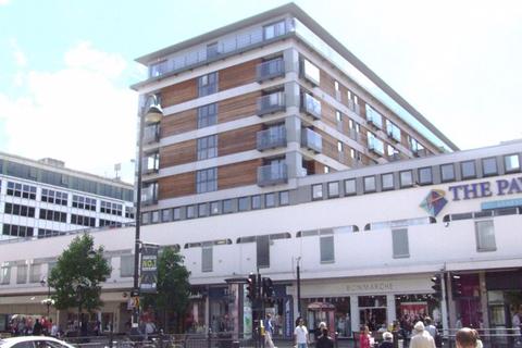 Mercer Walk, Uxbridge