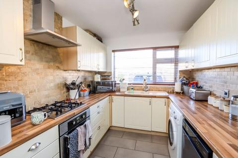 24 Cherryhay, Clevedon, BS21 5EH