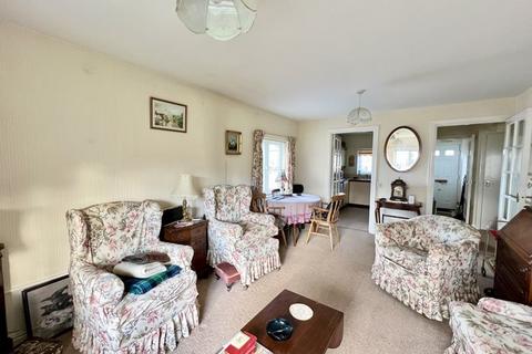 2 bedroom bungalow for sale, Walton Park, North Shields