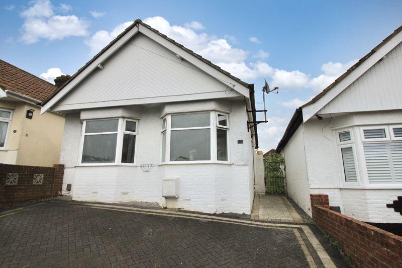 Wycliffe Road, Southampton SO18 2 bed detached house for sale £270,000