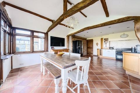 Rosies Cottage Kirkham Road, Horndon On The Hill, Stanford-le-hope, SS17 8QE