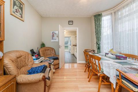 3 bedroom terraced house for sale, Derby Road, Enfield