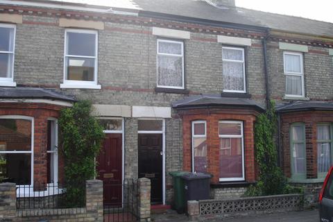 4 bedroom terraced house to rent, Sedgwick Street, Cambridge, CB1