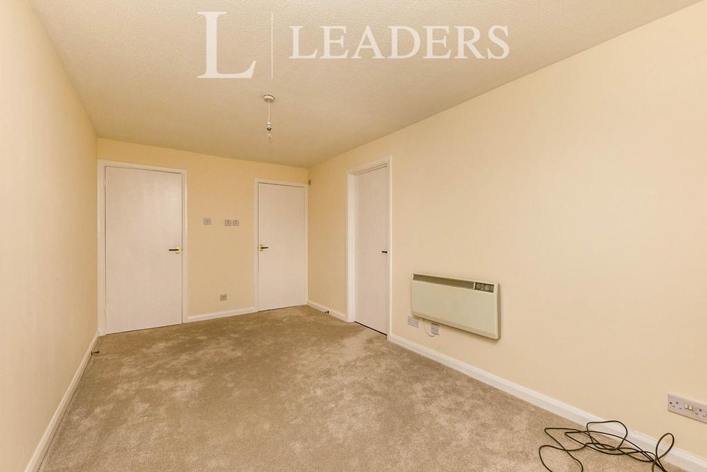 Elm Park, Cranleigh 1 bed apartment to rent £950 pcm (£219 pw)