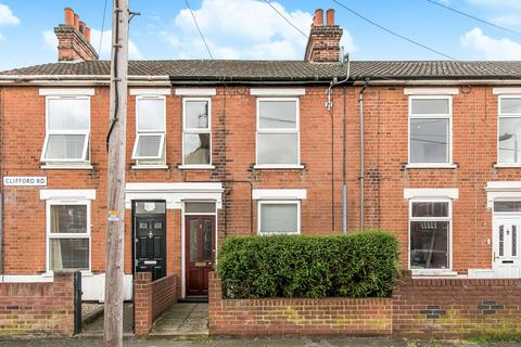3 bedroom terraced house to rent, Clifford Road, IP4