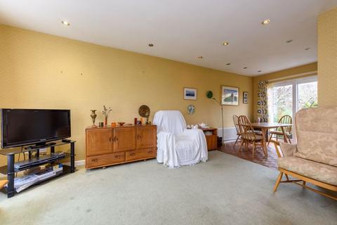 16 Budbury Close, Bradford-on-avon, BA15 1QG