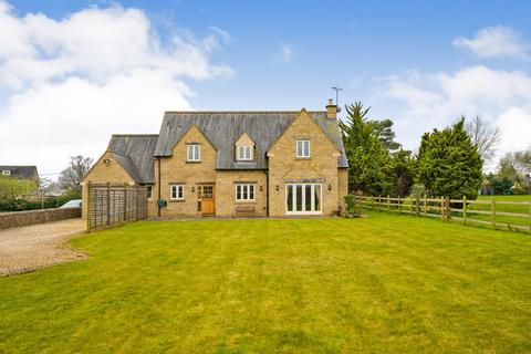 4 bedroom detached house to rent, Crudwell, Malmesbury