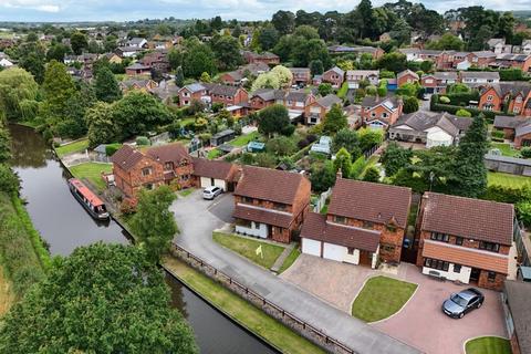 4 bedroom detached house for sale, Moathouse Close, Stafford ST17