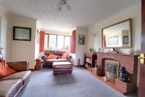 4 bedroom detached house for sale, Moathouse Close, Stafford ST17