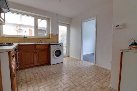 15 Avon Close, Stafford, ST16 3XB