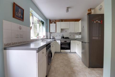 42 Vardon Close, Stafford, ST16 3YW