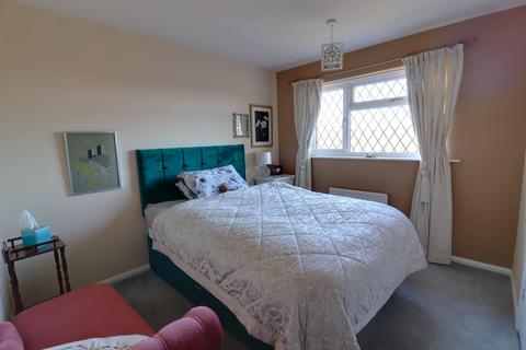 42 Vardon Close, Stafford, ST16 3YW