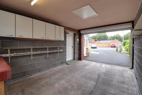 4 Bramall Close, Stafford, ST16 1YQ