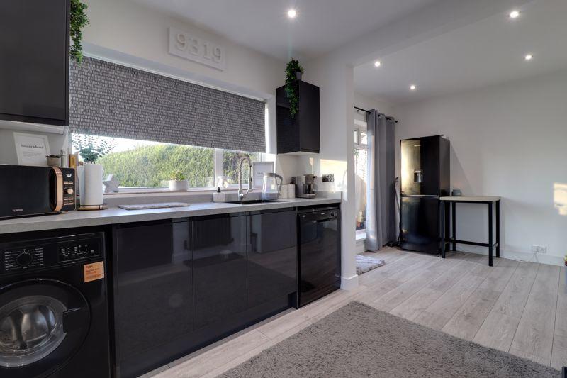 Kitchen &amp; Dining...
