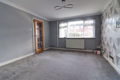 3 bedroom semi-detached house for sale - Inglemere Drive, Stafford ST17