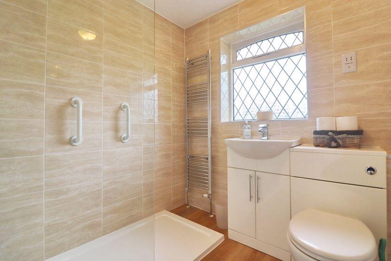 Walk in Shower Room
