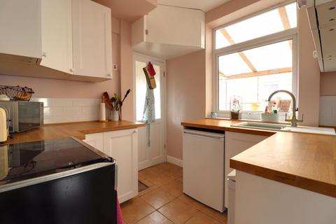 3 bedroom semi-detached house for sale - Creswell Grove, Stafford ST18